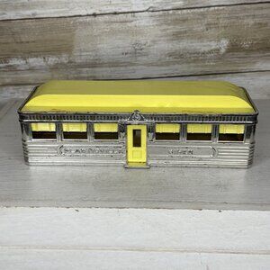 Vintage Bachmann Plasticville Yellow & Silver Diner Kit #DE-7 U.S.A. - GC